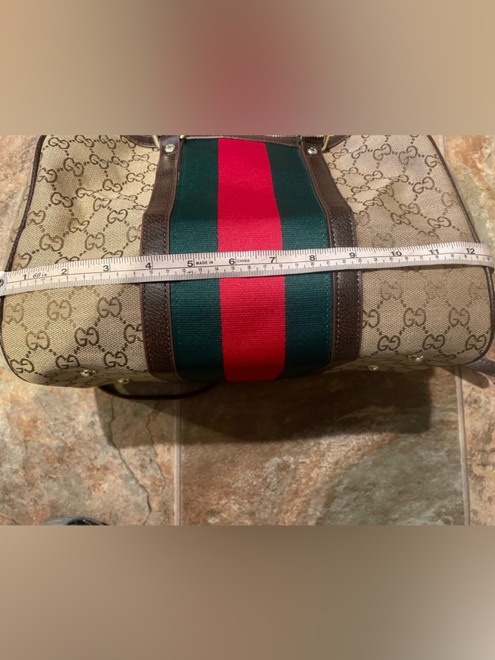 GGee monogram logo duffle bag purse crossbody really nice 😍😍💕 - Picture 8 of 9